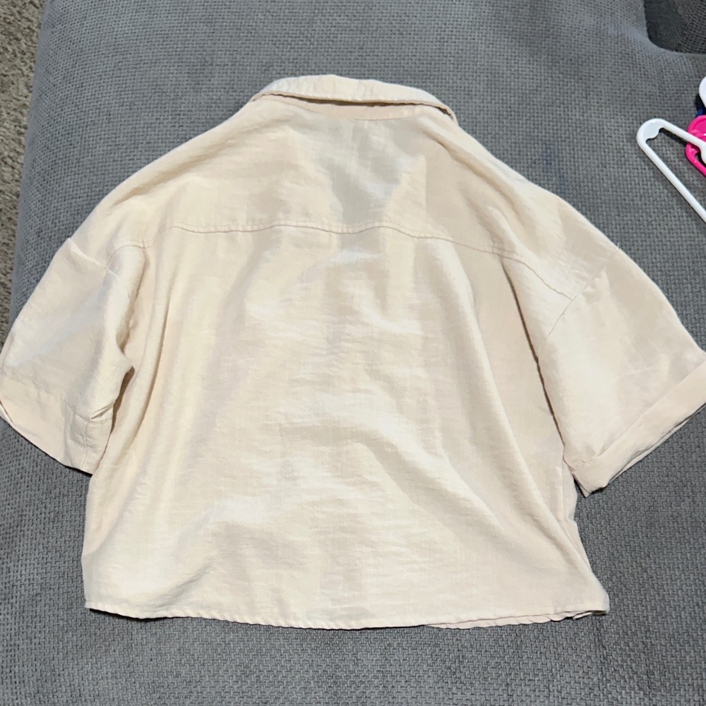 Cream Button-Up Crop Top - Picture 2 of 3